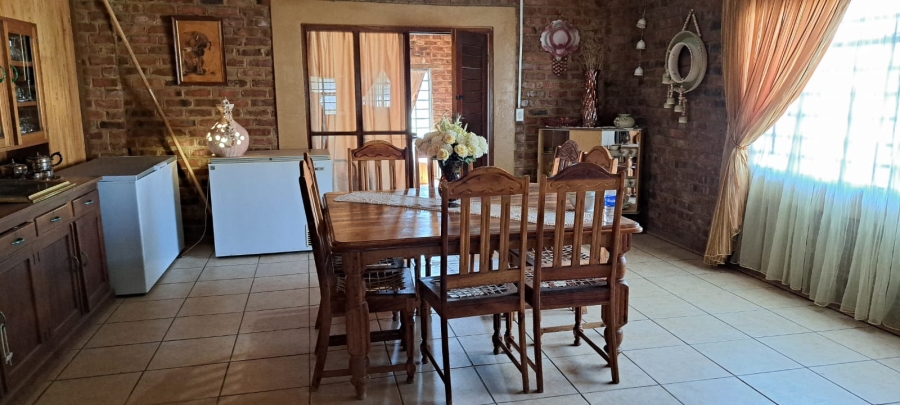 6 Bedroom Property for Sale in Schweizer Reneke North West